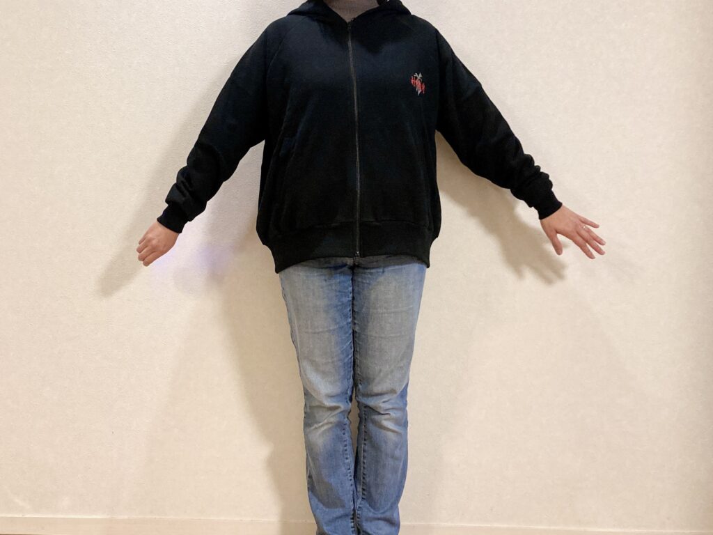 Born to Bloom｜HANAロゴパーカー着用&サイズ感レビュー