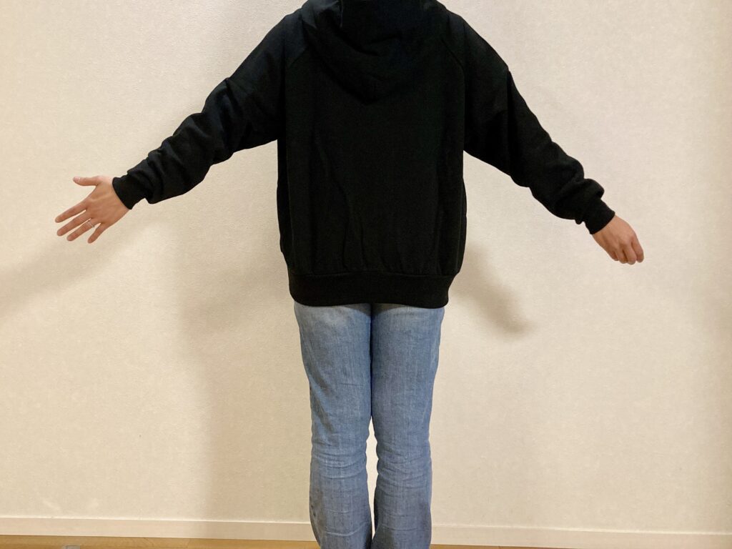 Born to Bloom｜HANAロゴパーカー着用&サイズ感レビュー